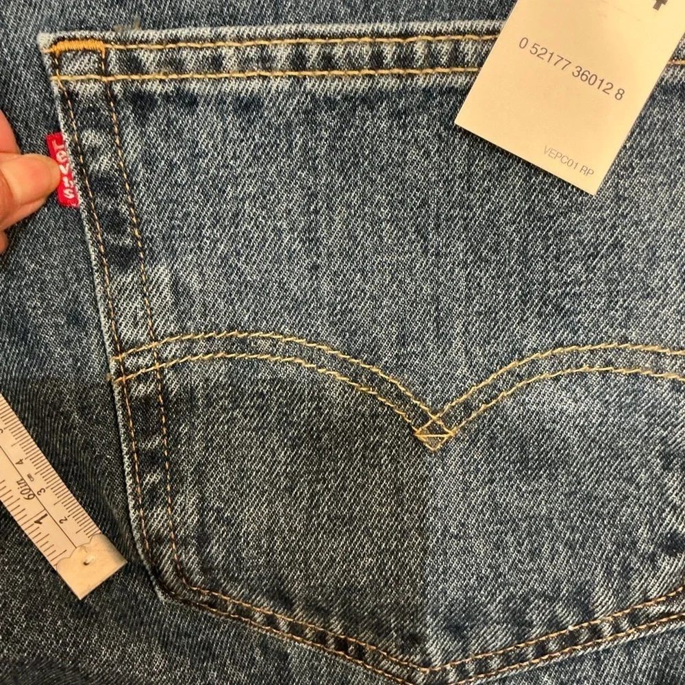Levi's Strauss 550 Relaxed Fit Jeans High Waist Straight Leg Size 38 x 34  New